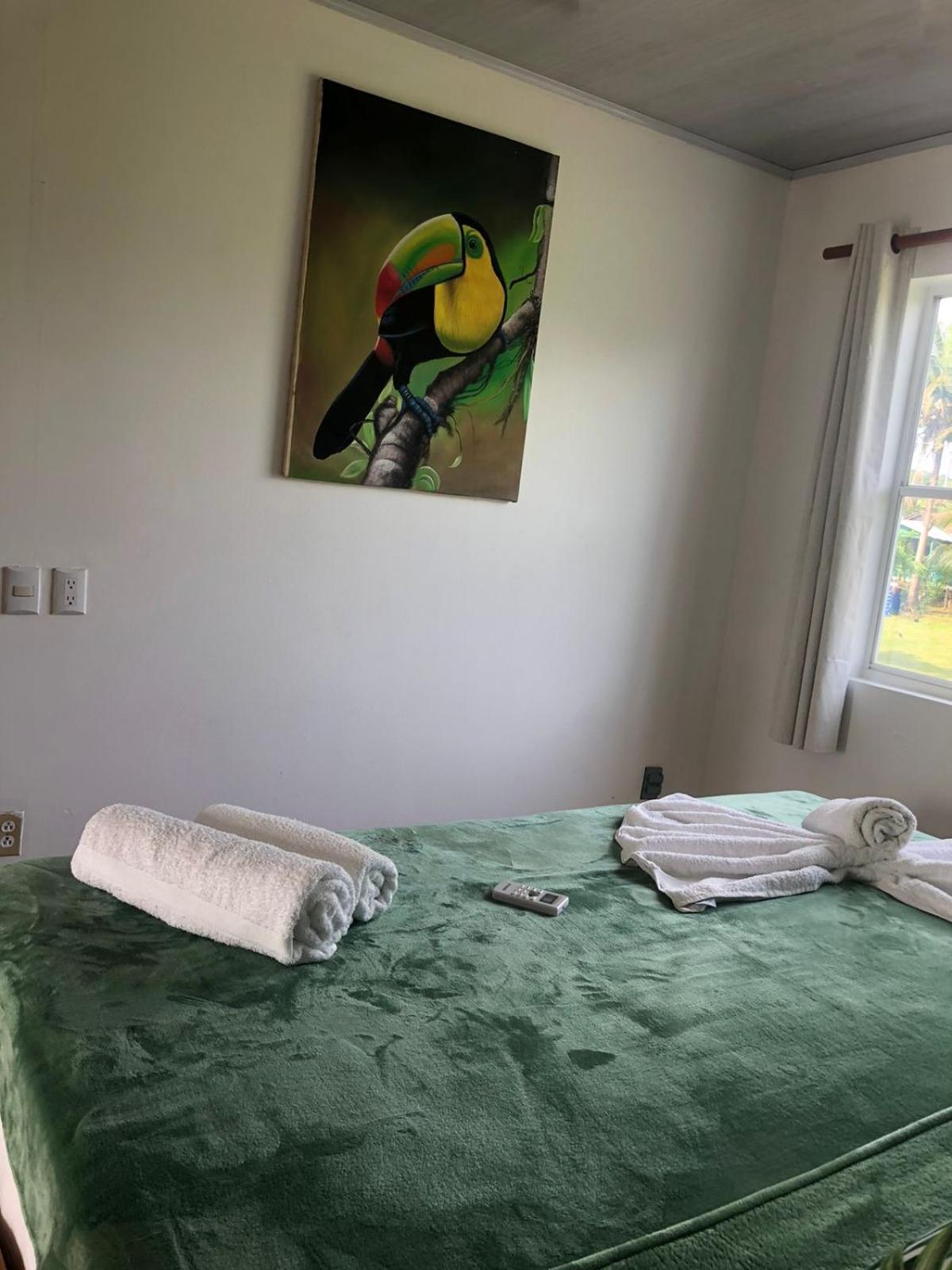 Emerald Luxe Suites South End エクステリア 写真